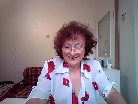 Snapshot of Julia54391 chatting on 09-18-25, 10:39 Julia54391 online show from 09-18-25, 10:39