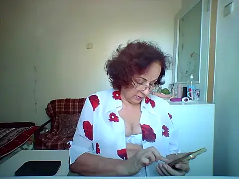 Snapshot of Julia54391 chatting on 09-20-25, 08:26 Julia54391 online show from 09-20-25, 08:26