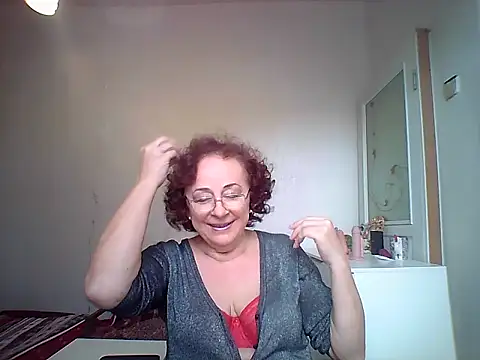 Snapshot of Julia54391 chatting on 10-03-25, 07:16 Julia54391 online show from 10-03-25, 07:16