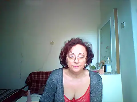 Snapshot of Julia54391 chatting on 10-13-25, 07:30 Julia54391 online show from 10-13-25, 07:30