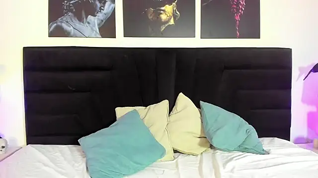 BellaRoux1 online show from 10-28-25, 12:09