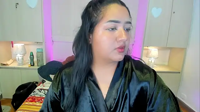 LilyWhitney online show from 09-11-25, 04:01