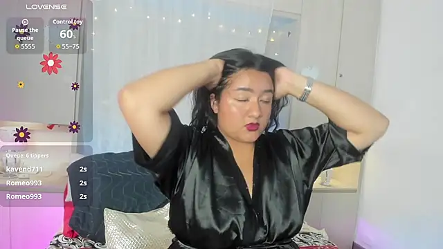 LilyWhitney online show from 10-31-25, 04:13