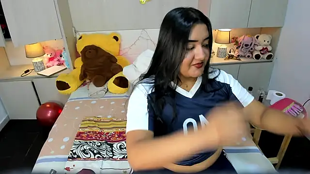 LilyWhitney online show from 03-27-26, 04:07