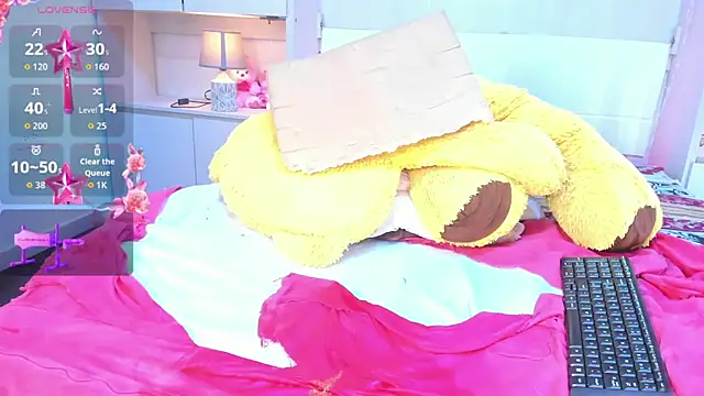 LilyWhitney online show from 04-19-26, 09:08