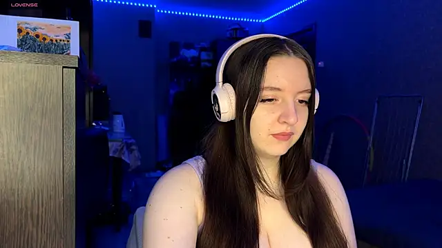 LauretteRagar online show from 12-05-25, 05:31