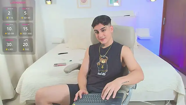 Thiago winteer online show from 09-12-25, 04:34