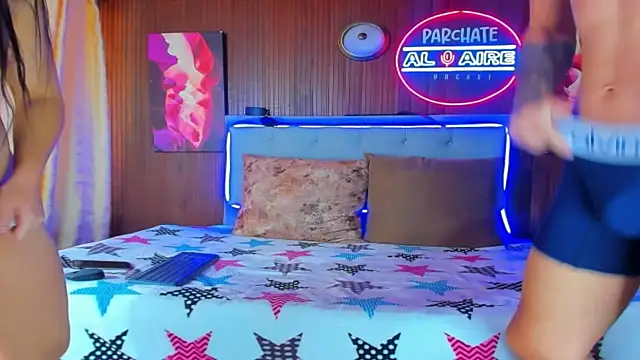 Snapshot of dereck_and_julie chatting on 09-28-25, 08:14 dereck and julie online show from 09-28-25, 08:14