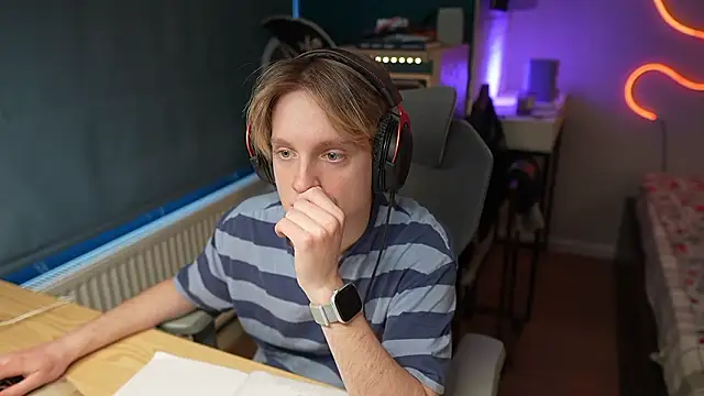 Snapshot of Serxyi chatting on 02-02-26, 11:20 Serxyi online show from 02-02-26, 11:20