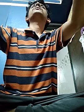 Snapshot of yung_cplz chatting on 09-20-25, 04:30 yung cplz online show from 09-20-25, 04:30