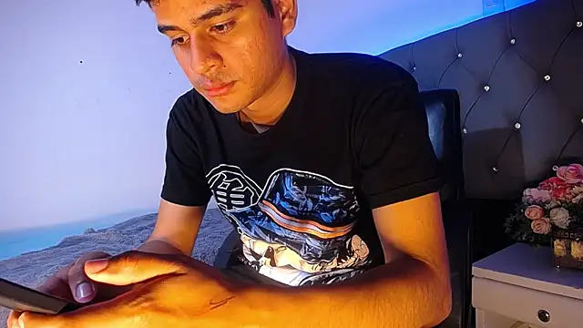 Charlie Cock  online show from 11-21-25, 04:00