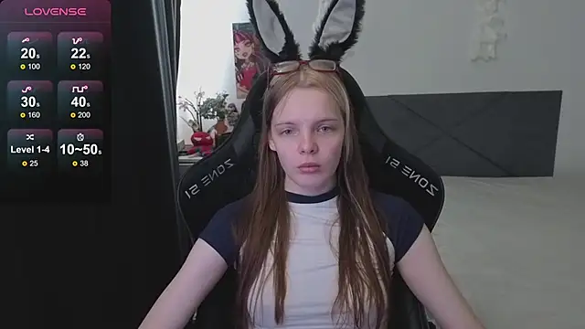 Luna Navy online show from 10-06-25, 09:18