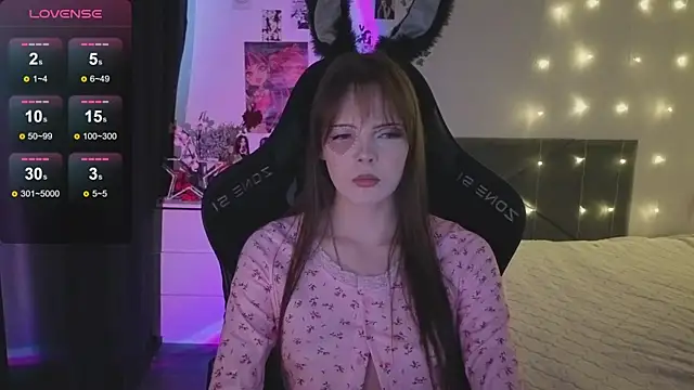 Luna Navy online show from 02-04-26, 12:22