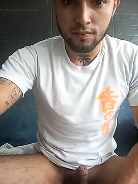 Snapshot of andr4558 chatting on 12-19-25, 04:36 andr4558 online show from 12-19-25, 04:36