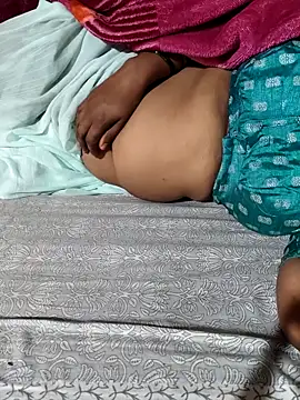 POOJACOUPLE online show from 12-15-25, 06:34