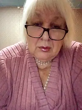 Alexia64231 online show from 10-28-25, 07:38