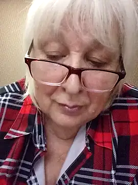 Alexia64231 online show from 11-18-25, 07:29