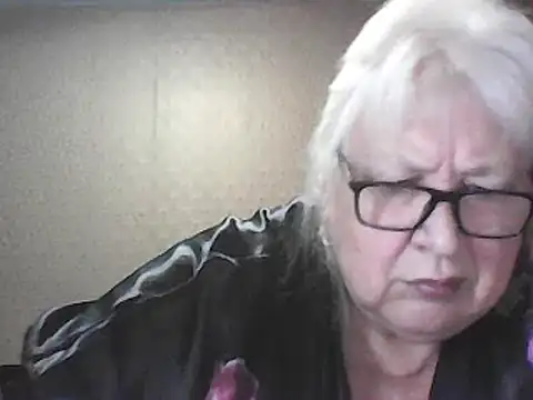 Alexia64231 online show from 04-17-26, 12:35