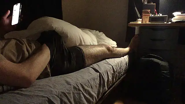 Snapshot of yrmyddy chatting on 10-19-25, 02:29 yrmyddy online show from 10-19-25, 02:29