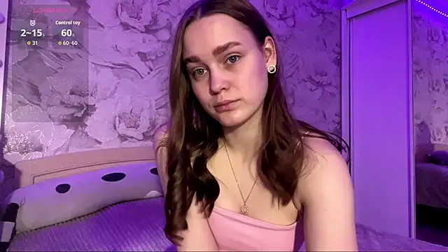 SoSweetGirl online show from 04-17-26, 08:45