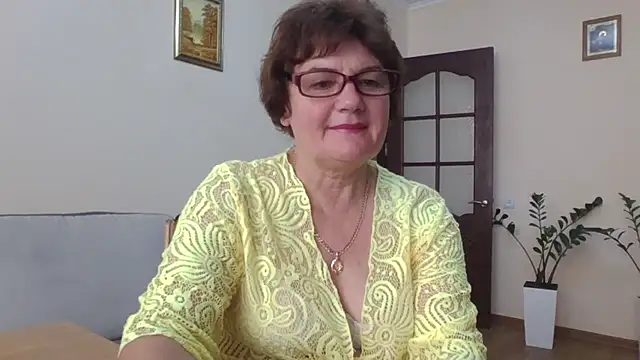Snapshot of Galina56301 chatting on 09-13-25, 12:38 Galina56301 online show from 09-13-25, 12:38