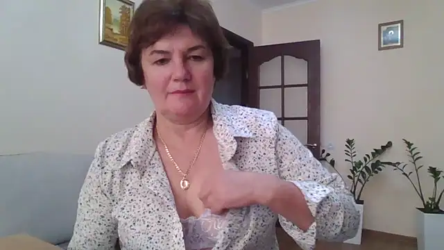 Snapshot of Galina56301 chatting on 09-16-25, 01:56 Galina56301 online show from 09-16-25, 01:56