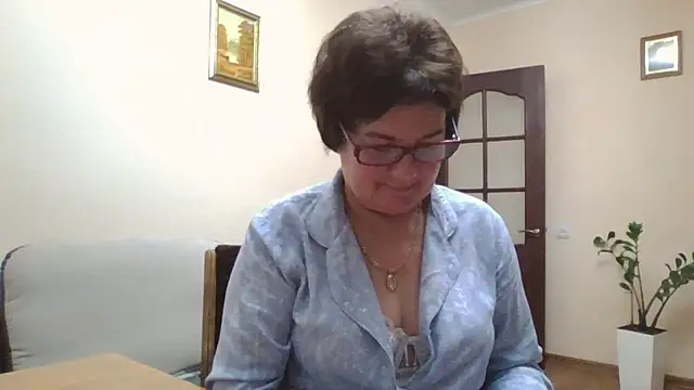 Snapshot of Galina56301 chatting on 10-03-25, 07:11 Galina56301 online show from 10-03-25, 07:11