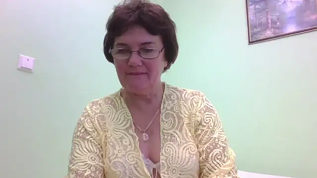 Snapshot of Galina56301 chatting on 10-16-25, 03:24 Galina56301 online show from 10-16-25, 03:24