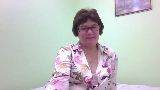 Snapshot of Galina56301 chatting on 11-16-25, 08:36 Galina56301 online show from 11-16-25, 08:36