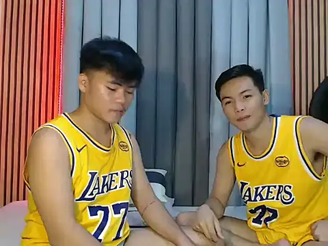 hot emman online show from 01-16-26, 07:23