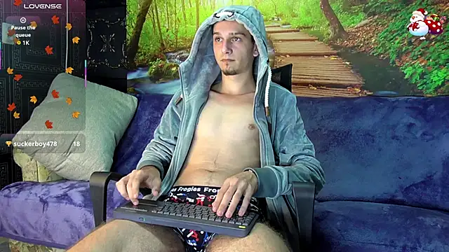 Snapshot of AxelMassimo chatting on 11-08-25, 03:50 AxelMassimo online show from 11-08-25, 03:50