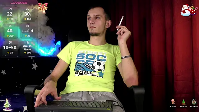 Snapshot of AxelMassimo chatting on 12-17-25, 04:35 AxelMassimo online show from 12-17-25, 04:35