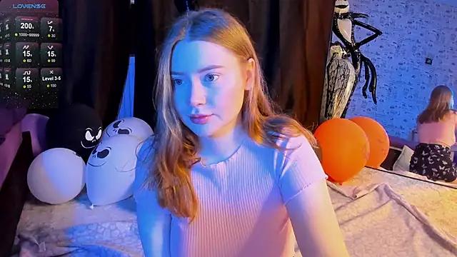 Lillie Berry online show from 11-01-25, 04:25