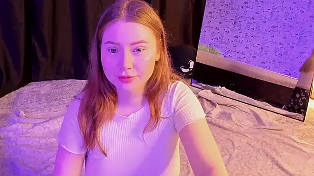 Lillie Berry online show from 11-08-25, 04:34