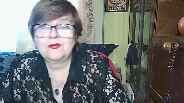 Snapshot of VeronicaGold511 chatting on 10-06-25, 07:06 VeronicaGold511 online show from 10-06-25, 07:06