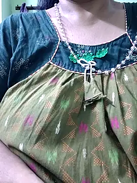 sweet-lotus online show from 09-30-25, 05:56