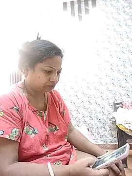 Snapshot of Cute-Janvi20 chatting on 04-22-26, 06:16 Cute-Janvi20 online show from 04-22-26, 06:16