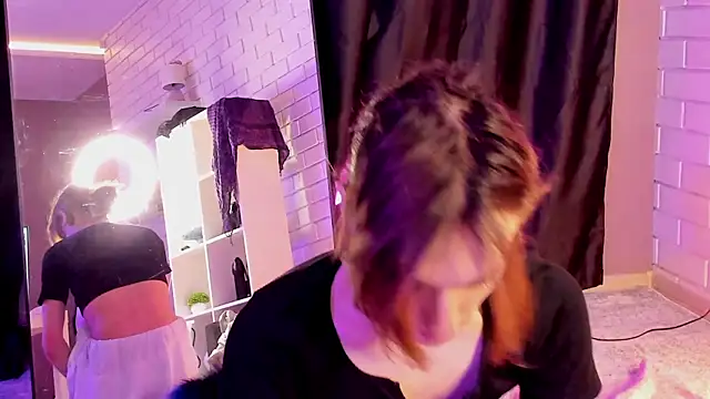 Anjela Botton online show from 11-27-25, 06:21