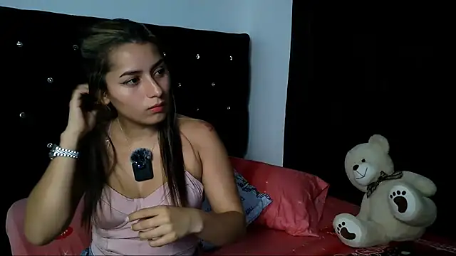 Snapshot of abella-lemus chatting on 10-06-25, 01:58 abella-lemus online show from 10-06-25, 01:58