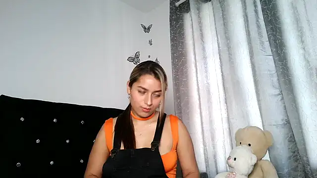 Snapshot of abella-lemus chatting on 11-19-25, 03:01 abella-lemus online show from 11-19-25, 03:01