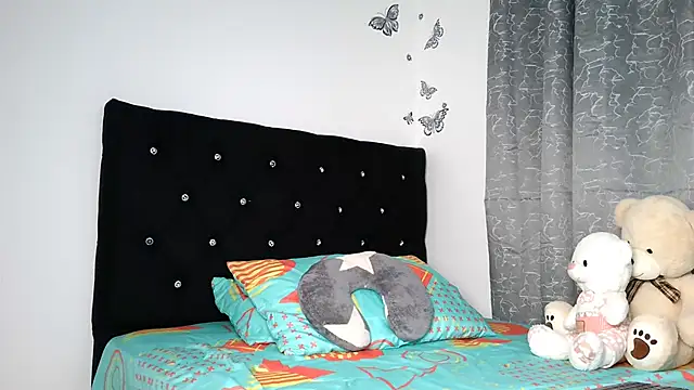 Snapshot of abella-lemus chatting on 12-04-25, 01:48 abella-lemus online show from 12-04-25, 01:48