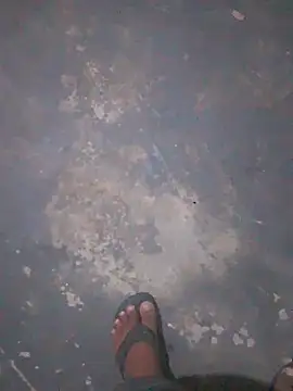 Snapshot of Jhonkkong chatting on 09-28-25, 03:34 Jhonkkong online show from 09-28-25, 03:34