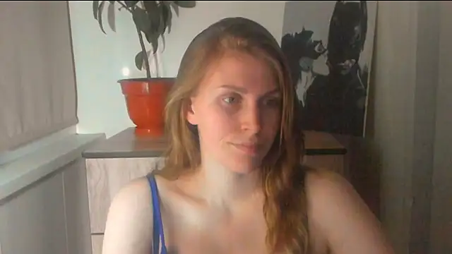Snapshot of JuliaMuuun chatting on 04-04-26, 08:50 JuliaMuuun online show from 04-04-26, 08:50