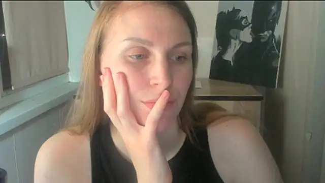 Snapshot of JuliaMuuun chatting on 04-14-26, 09:21 JuliaMuuun online show from 04-14-26, 09:21