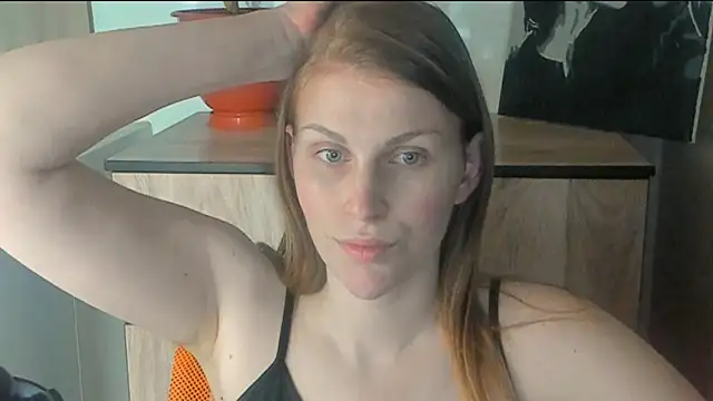 Snapshot of JuliaMuuun chatting on 04-16-26, 09:50 JuliaMuuun online show from 04-16-26, 09:50