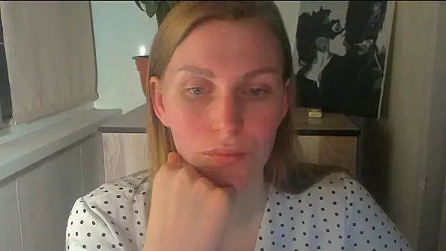 Snapshot of JuliaMuuun chatting on 04-28-26, 09:31 JuliaMuuun online show from 04-28-26, 09:31