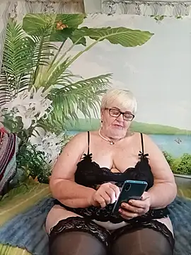 Snapshot of VioletSweet5566 chatting on 07-14-26, 05:56 VioletSweet5566 online show from 07-14-26, 05:56