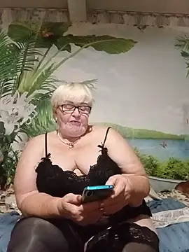 Snapshot of VioletSweet5566 chatting on 07-24-26, 06:17 VioletSweet5566 online show from 07-24-26, 06:17