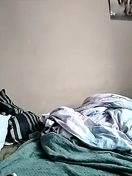 Snapshot of HardCouple33 chatting on 02-24-26, 07:06 HardCouple33 online show from 02-24-26, 07:06