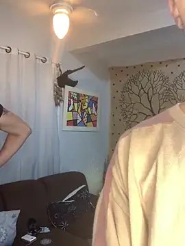 Snapshot of sr_dias chatting on 02-25-26, 11:25 sr dias online show from 02-25-26, 11:25